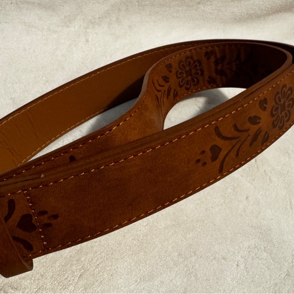 Brown Floral Embossed Women's Belt - Picture 14 of 15